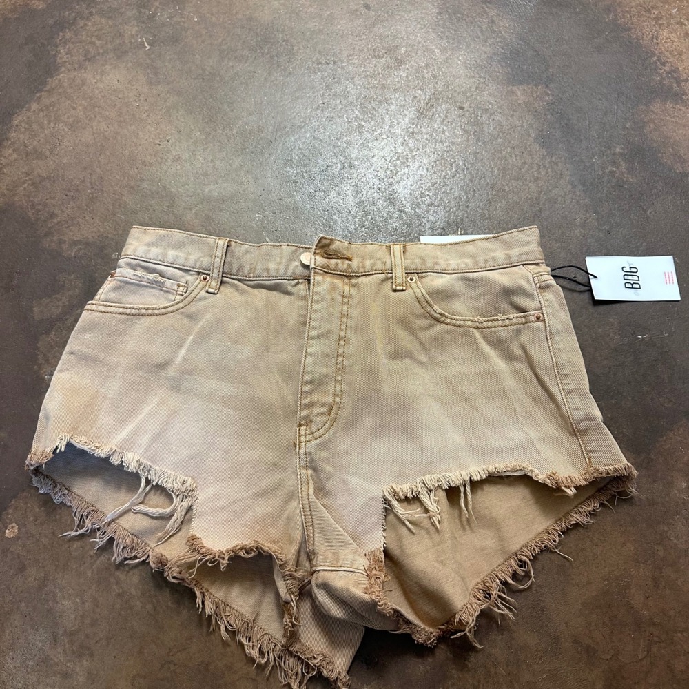 BDG Cheeky Denim Shorts Frayed Hem Casual‎ Tan Urban Outfitters Size 32